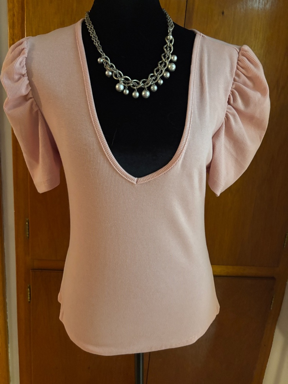 Soft Pink Scoop Neck Puff Sleeve Form Fitting Top SZ LG
